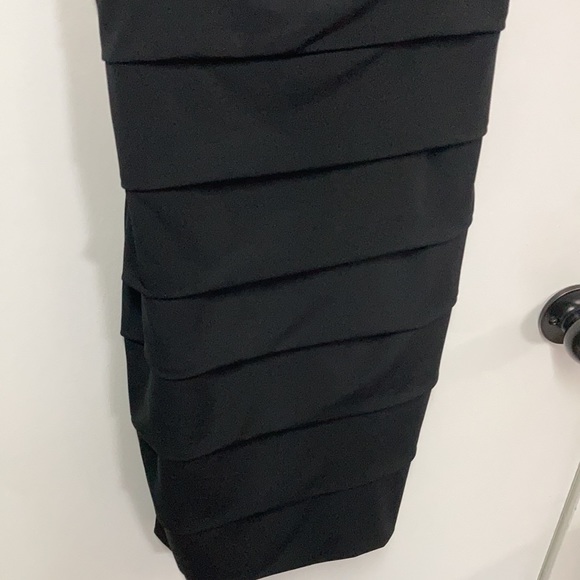 Beautiful black dress, size small - Picture 5 of 5